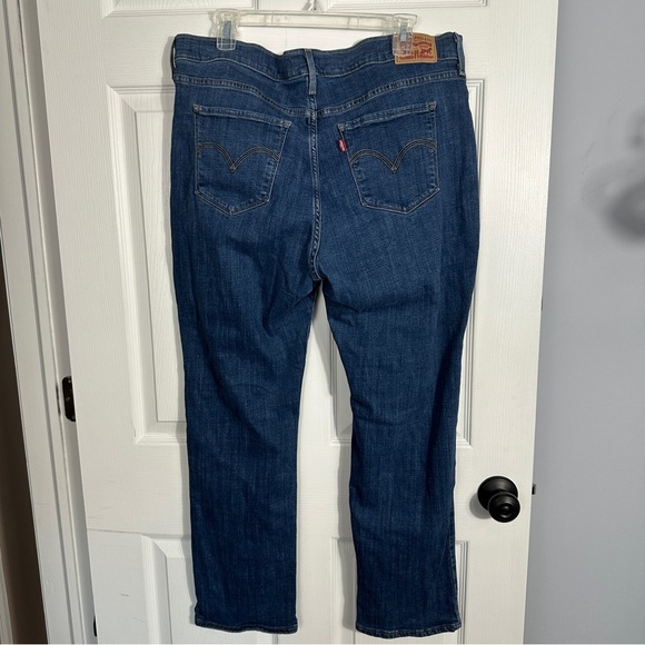 Levi's size 18W Classic Straight jeans, medium wash, casual, denim, weekend - Picture 3 of 12